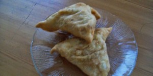 Beitragsbild des Blogbeitrags Vegane Samosa - Indien  