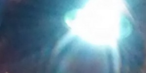 Beitragsbild des Blogbeitrags #martinläuft dem eigenen Lichtkegel hinterher