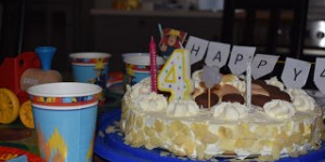 Beitragsbild des Blogbeitrags Feuerwehrmann Sam Geburtstag mit wenig Aufwand - Sebastian ist 4