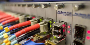 Beitragsbild des Blogbeitrags Was ist das Ethernet Protokoll und wie funktioniert es? 