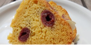 Beitragsbild des Blogbeitrags [Rezepte]: glutenfreier sommerlicher Rührkuchen mit Frischkäse 