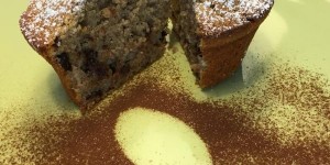 Beitragsbild des Blogbeitrags Braune-Bananen Muffins mit Schokopunkten – Überreife Bananen lecker verwerten