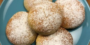 Beitragsbild des Blogbeitrags Faschingskrapfen aus dem Backofen mit Marmeladerestln statt Ölverschwendung 