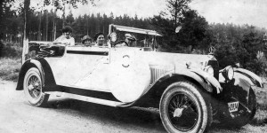 Beitragsbild des Blogbeitrags Buchpräsentation „Austro Daimler“ im Stadtarchiv Wr. Neustadt