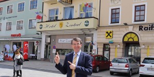 Beitragsbild des Blogbeitrags Plus von 13% – Nächtigungsrekord in Wiener Neustadt 