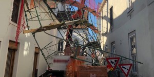 Beitragsbild des Blogbeitrags Baugerüst drohte umzustürzen – Teilsperre der Ungargasse