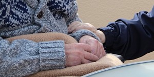 Beitragsbild des Blogbeitrags Samariterbund baut professionelle Pflege und Betreuung aus