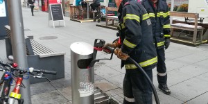 Beitragsbild des Blogbeitrags Brand eines Müllbehälters am Hauptplatz Wiener Neustadt