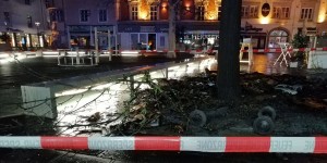 Beitragsbild des Blogbeitrags Schlechter Faschingsscherz: Sperrmüll brannte am Hauptplatz