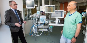Beitragsbild des Blogbeitrags NÖ: 50 neue Beatmungsgeräte und weitere Schutzmasken eingetroffen