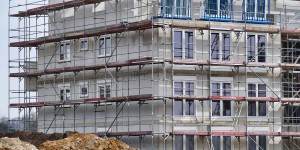 Beitragsbild des Blogbeitrags Gemeinnütziger Wohnbau: wieder Vollbetrieb auf NÖ Baustellen