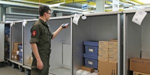 Beitragsbild des Blogbeitrags Coronakrise: Militärakademie unterstützt Kliniken im Logistikzentrum