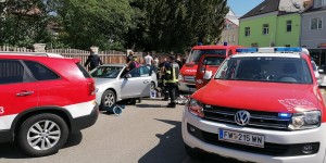 Beitragsbild des Blogbeitrags Wiener Neustadt: Kleinkind in Auto eingeschlossen