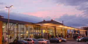 Beitragsbild des Blogbeitrags Verliert der Bahnhof Wiener Neustadt massiv an Bedeutung?