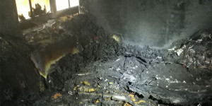 Beitragsbild des Blogbeitrags Wohnhausbrand in Wiener Neustadt – Familie obdachlos