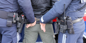 Beitragsbild des Blogbeitrags Großer Schlag gegen Drogenhandel in Wiener Neustadt
