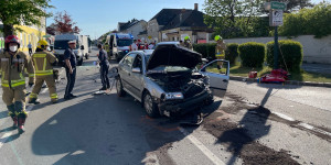 Beitragsbild des Blogbeitrags Schwerer Verkehrsunfall im Ortsgebiet von Felixdorf 