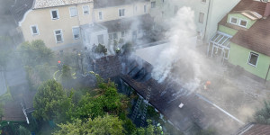 Beitragsbild des Blogbeitrags Brand einer Gartenhütte bedrohte ein Wohngebäude 