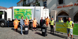 Beitragsbild des Blogbeitrags „Tag der Müllmänner“ – Infostand am Hauptplatz
