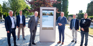 Beitragsbild des Blogbeitrags Wiener Neustadt: digitale Gräber-Suche auf dem Friedhof