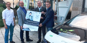 Beitragsbild des Blogbeitrags E-Mobil Roadshow kommt am 3. Juli nach Wiener Neustadt 