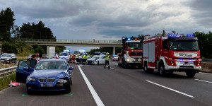 Beitragsbild des Blogbeitrags Unfall mit vier Fahrzeugen auf der Südautobahn