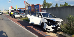 Beitragsbild des Blogbeitrags Wiener Neustadt: Mehrere Verletzte nach Verkehrsunfall