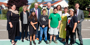 Beitragsbild des Blogbeitrags „Neue Mittelschule im Föhrenwald“ feierlich eröffnet 