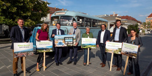 Beitragsbild des Blogbeitrags „Wir sind KULTur on Tour“ – Oldtimer-Bus tourt durch die Region