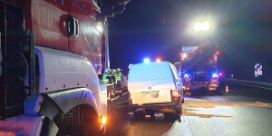 Beitragsbild des Blogbeitrags Verkehrsunfall: Lenker versteckte sich im Gebüsch