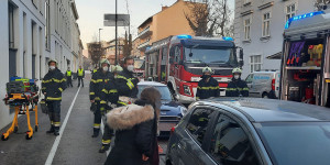 Beitragsbild des Blogbeitrags Wohnungsbrand in Wiener Neustadt: Bewohnerin gerettet
