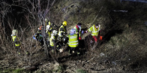 Beitragsbild des Blogbeitrags Schwerer Verkehrsunfall mit Menschenrettung bei Wiener Neustadt