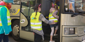 Beitragsbild des Blogbeitrags Verkehrserziehungsaktion „Meine Busschule“ zu Gast in Gutenstein