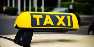 Beitragsbild des Blogbeitrags Stadt Wiener Neustadt begrüßt neue Taxi-Betriebsordnung 