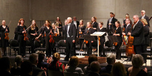 Beitragsbild des Blogbeitrags „Frühling in Wiener Neustadt“ mit den Instrumentalisten in den Kasematten 