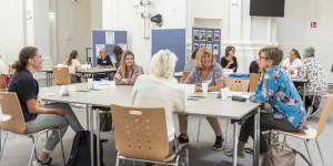 Beitragsbild des Blogbeitrags Die FH präsentiert die demenzfreundliche Bibliothek Wiener Neustadt 