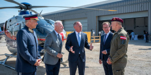 Beitragsbild des Blogbeitrags Wiener Neustadt: Dachgleiche für Hangar der Flugpolizei 