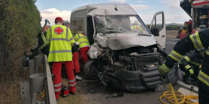 Beitragsbild des Blogbeitrags Zwei Verletzte nach Unfall auf der Südautobahn