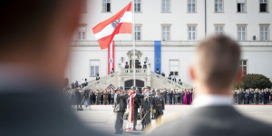 Beitragsbild des Blogbeitrags Wiener Neustadt: feierliche Übernahme von 101 Leutnanten ins Bundesheer 