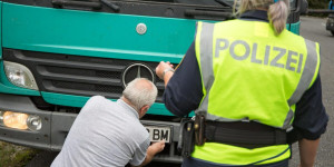 Beitragsbild des Blogbeitrags Gefahrenguttransport: Lenker hatte keinen Führerschein