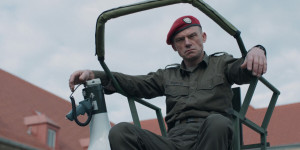 Beitragsbild des Blogbeitrags Das “Wohnzimmer Kino” zeigt EISMAYER von David Wagner