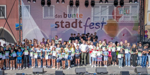 Beitragsbild des Blogbeitrags Ehrungen von Sportlerinnen und Sportler beim “Bunten Fest”