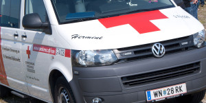 Beitragsbild des Blogbeitrags Felixdorf: 64-jähriger Mann von Pkw erfasst