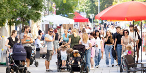 Beitragsbild des Blogbeitrags Wiener Neustadt: knapp 10.000 BesucherInnen beim „Bunten Fest“