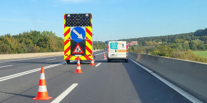 Beitragsbild des Blogbeitrags Schnellstraße S4: Mitteltrennung und Section Control fixiert