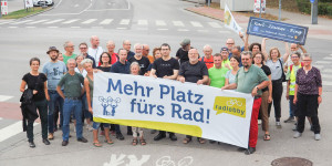 Beitragsbild des Blogbeitrags Radparade und Fest der Radlobby NÖ zu Ehren von Karl Zauner
