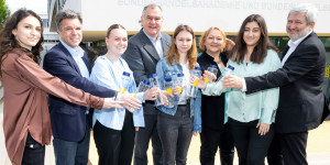 Beitragsbild des Blogbeitrags Wiener Neustadt: Trinkwasserflaschen für SchülerInnen der HAK/HAS 