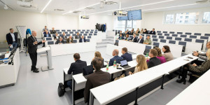 Beitragsbild des Blogbeitrags Wiener Neustadt: Fachenquete zu „Mobilität für alle“ in der FH im Zentrum