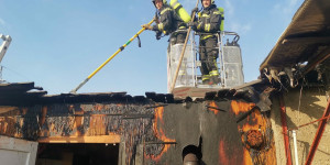 Beitragsbild des Blogbeitrags Brand in Gärtnerei – Feuerwehr verhindert Schlimmeres 
