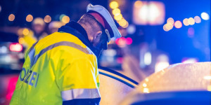 Beitragsbild des Blogbeitrags Tödlicher Verkehrsunfall auf der A2 bei Wöllersdorf
